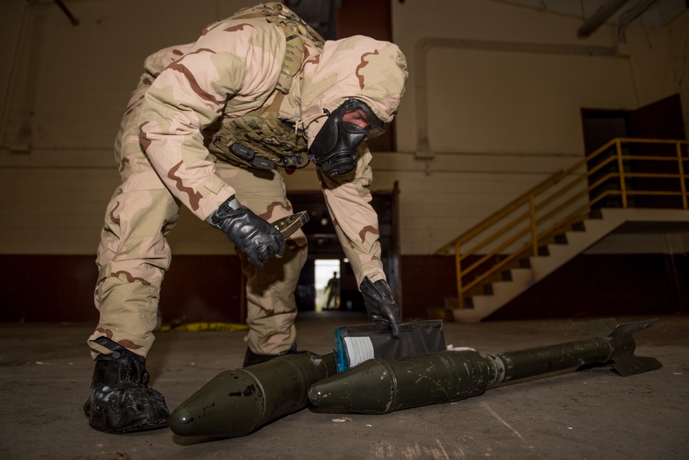 EODMU 5 Conducts Field Training Exercise