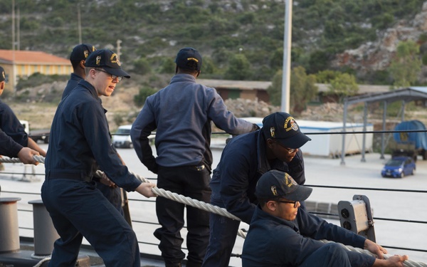 USS Arleigh Burke (DDG 51)