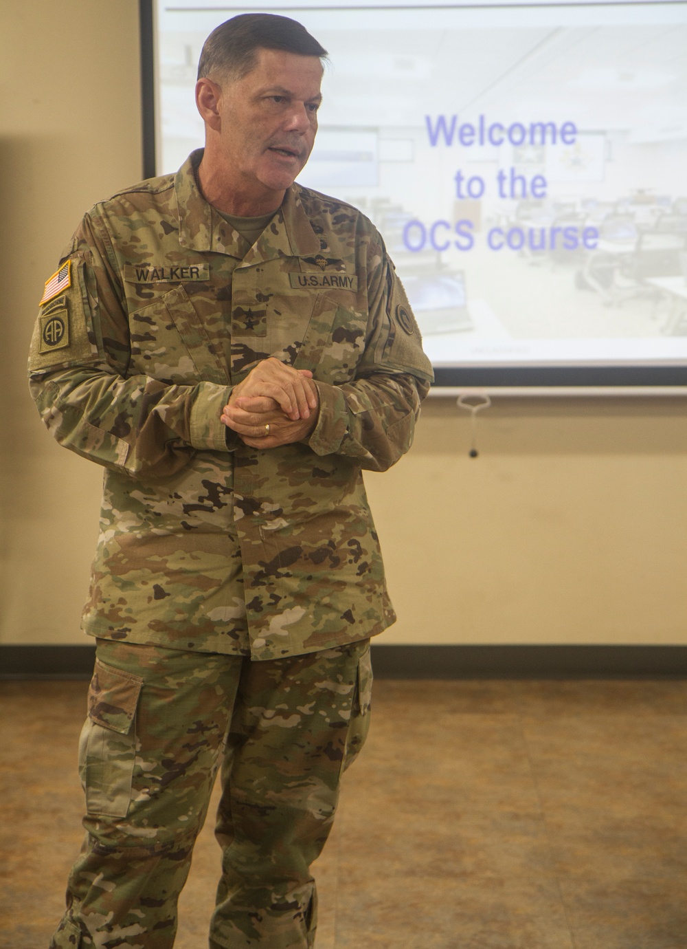 1st TSC Commanding General Speaks at the Operational Contract Support Course