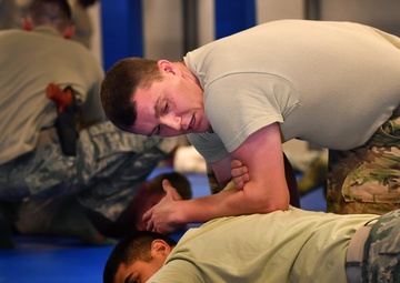 Defenders hold Controlled FORCE training