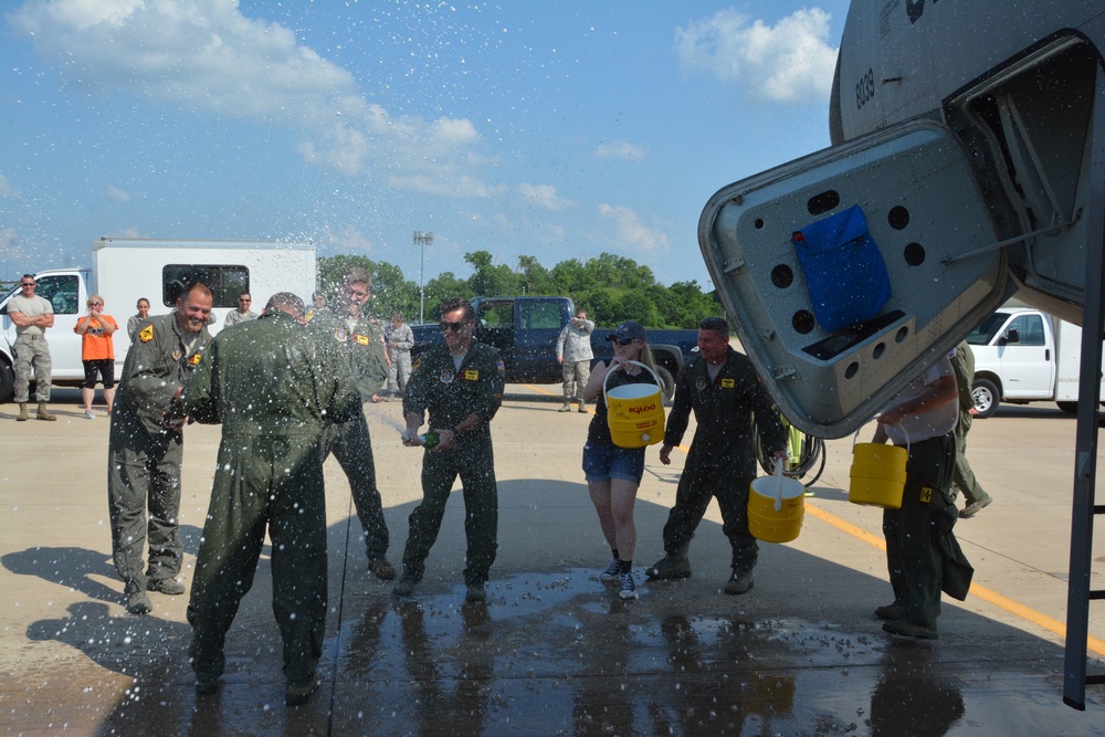 507th ARW commander takes final flight with wing