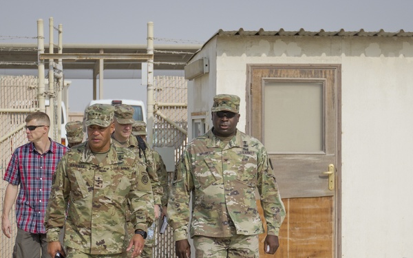 U.S. Army Lt. Gen. Michael X. Garrett visits Soldiers in Qatar