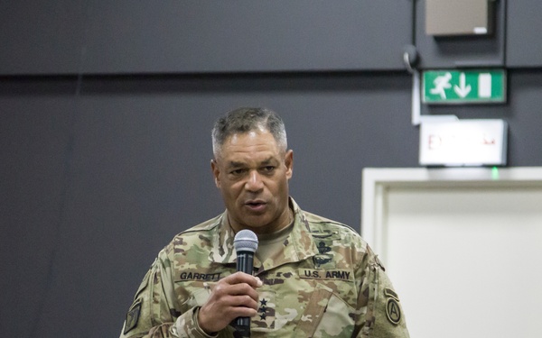Lt. Gen. Michael X. Garrett, U.S. Army Central commander visits Soldiers in Qatar