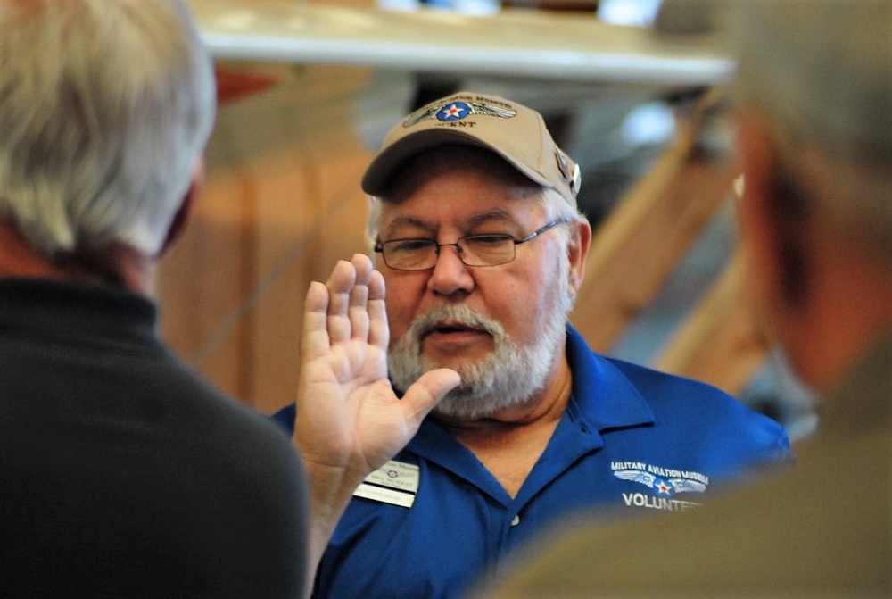 Naval Museum volunteers descend on aviation museum