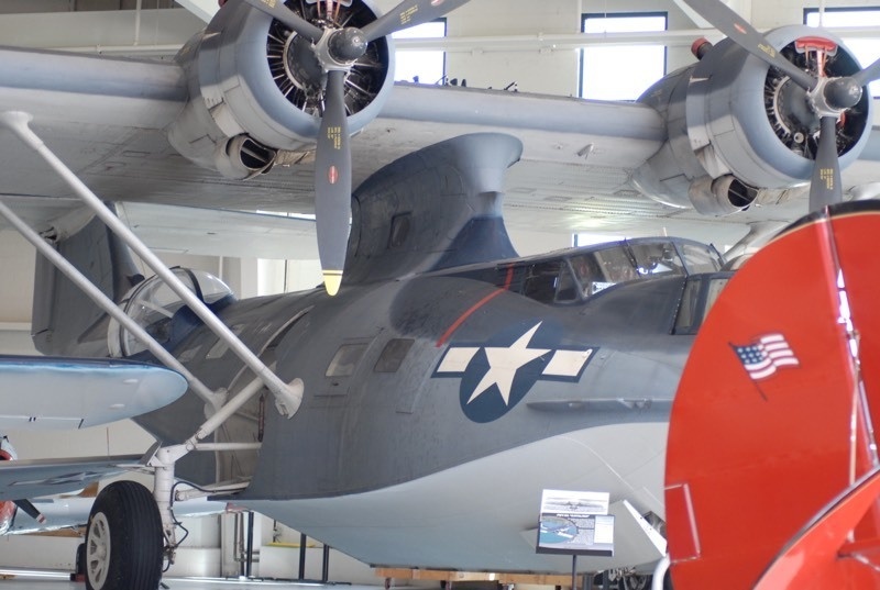 Naval Museum's volunteers descend on aviation museum