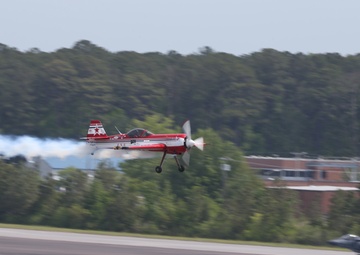 Hubie Tolson performs during the 2018 MCAS Cherry Point Air Show