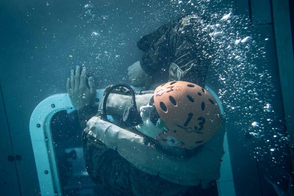 11th MEU Underwater Egress Training