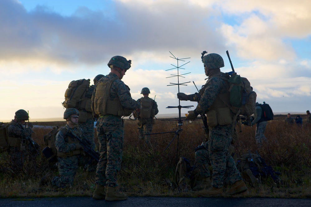 Marines participate in Exercise Trident Juncture 18 trining in Iceland.