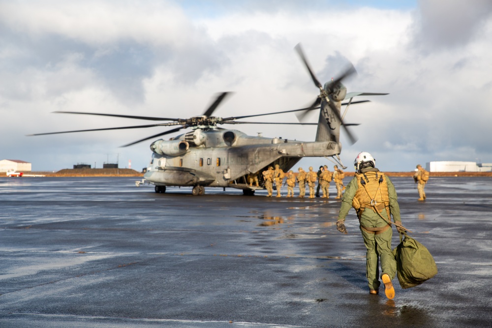 Marines particpate in exercise Trident Juncture 18 training in Iceland