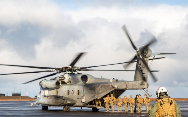 Marines particpate in exercise Trident Juncture 18 training in Iceland
