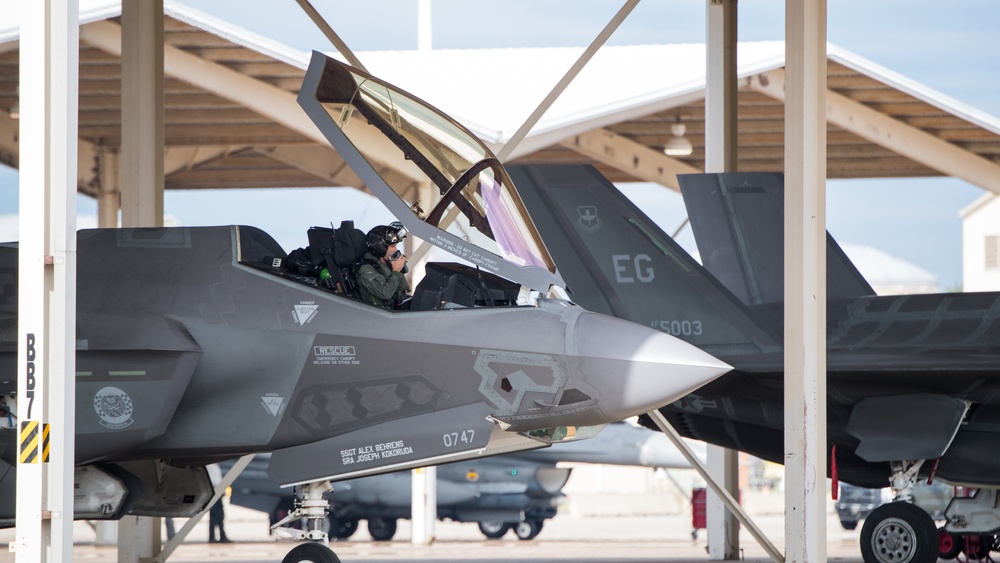 Aircraft that evacuated Hurricane Michael depart Barksdale