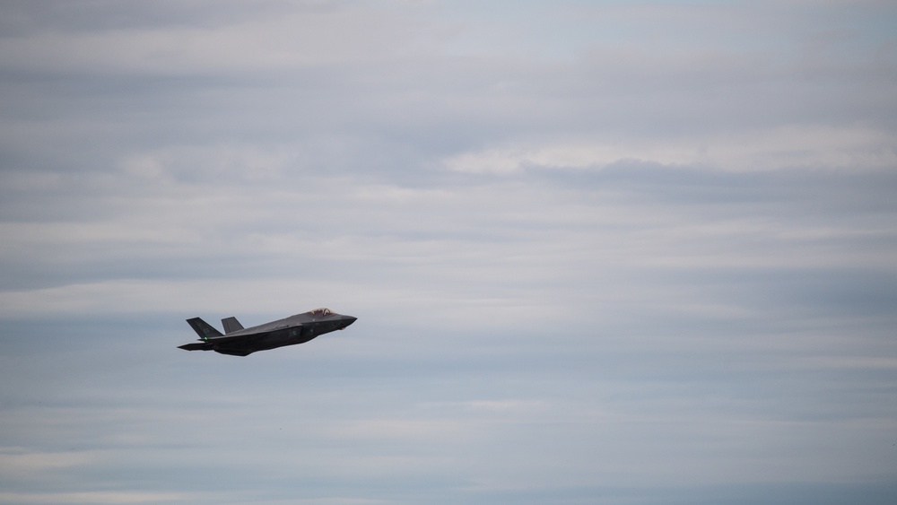 Aircraft that evacuated Hurricane Michael depart Barksdale