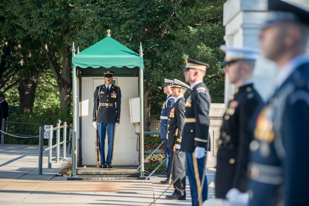 Spanish Chief of Defence Gen. Fernando Alejandre Participates in an Armed Forces Wreath-Laying Ceremony at the Tomb of the Unknown Soldier