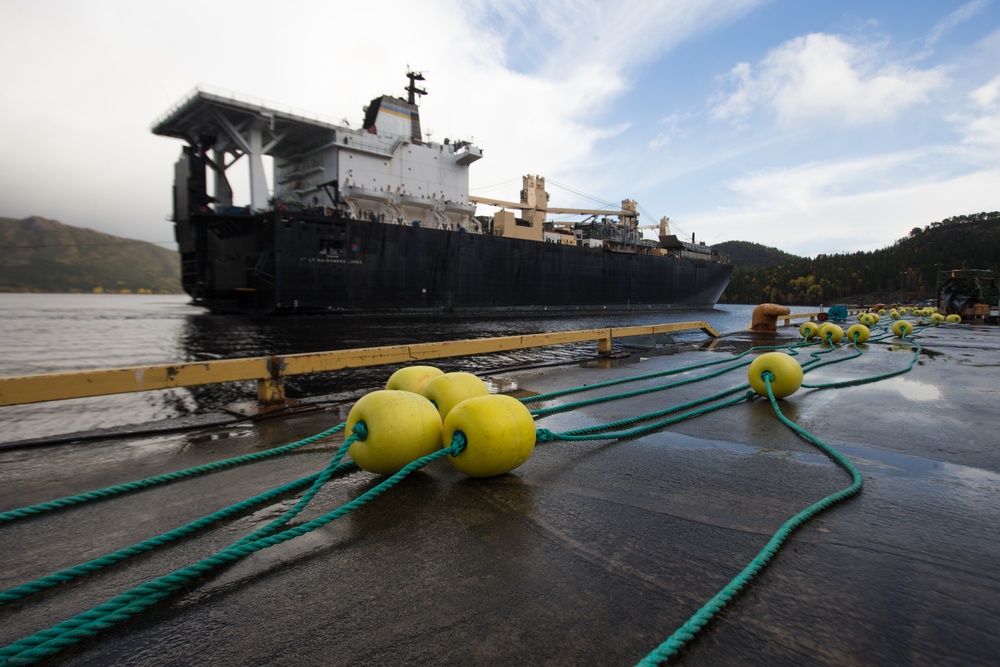 U.S. Marines and Norwegian Service Members Unload USNS 1st Lt. Baldomero Lopez