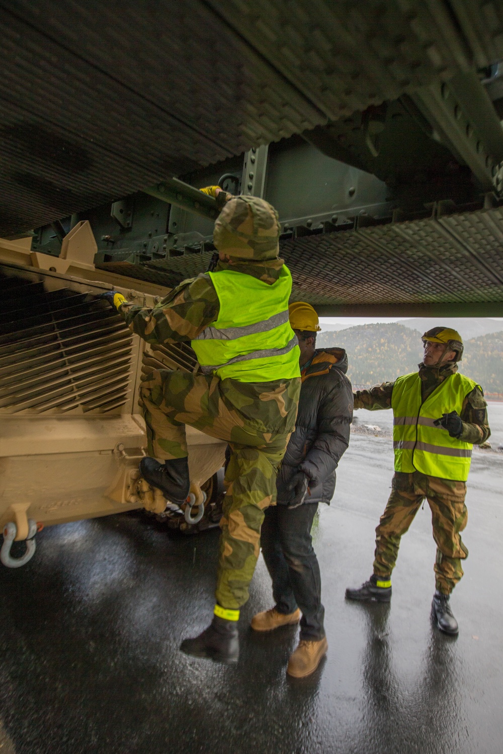 U.S. Marines and Norwegian Service Members Unload USNS 1st Lt. Baldomero Lopez