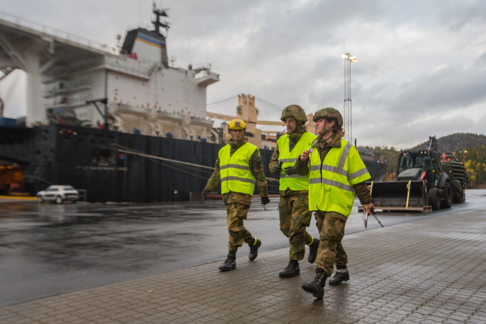 U.S. Marines and Norwegian Service Members Unload USNS 1st Lt. Baldomero Lopez