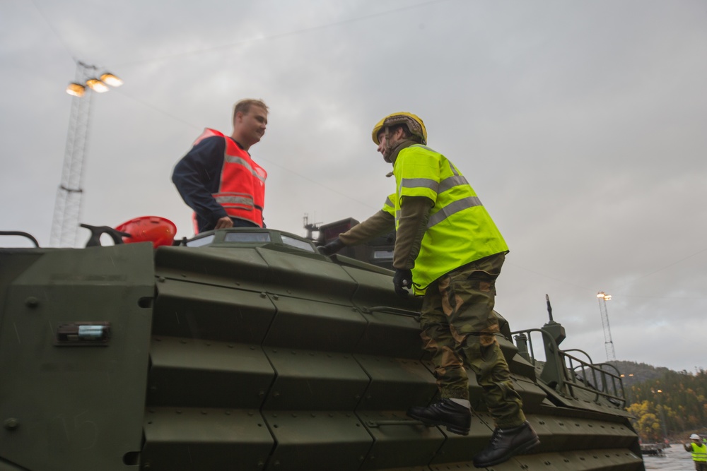 U.S. Marines and Norwegian Service Members Unload USNS 1st Lt. Baldomero Lopez