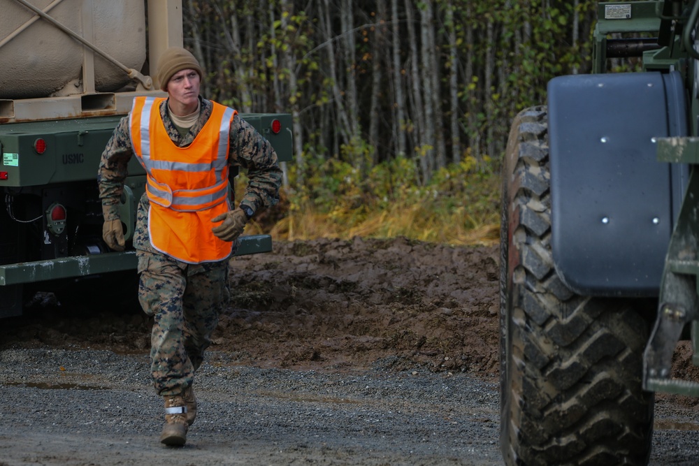 2nd Marine Logistics Group-Forward Marines Receive Equipment