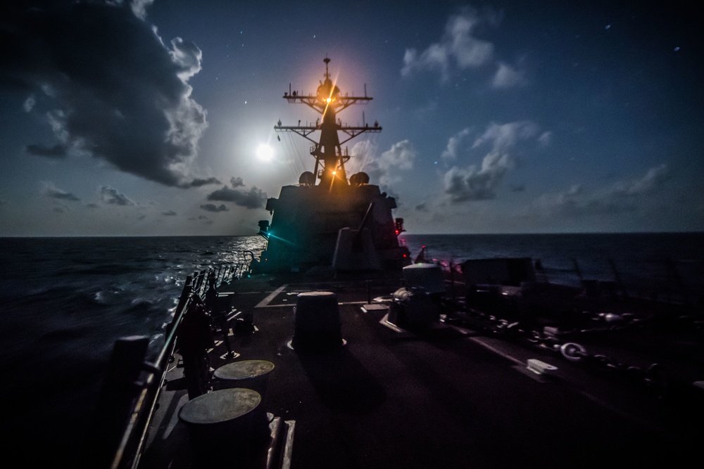 USS Jason Dunham Night Ops