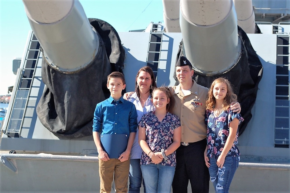 Naval Museum hosts a re-enlistment ceremony
