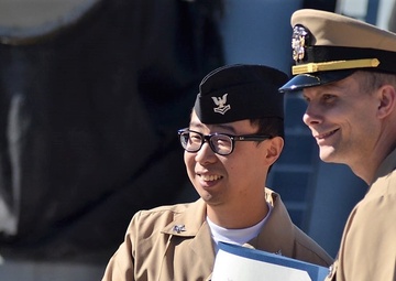 Naval Museum hosts a re-enlistment ceremony