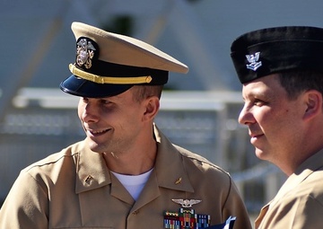 Naval Museum hosts a re-enlistment ceremony