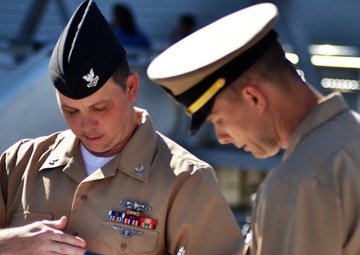 Naval Museum hosts a re-enlistment ceremony