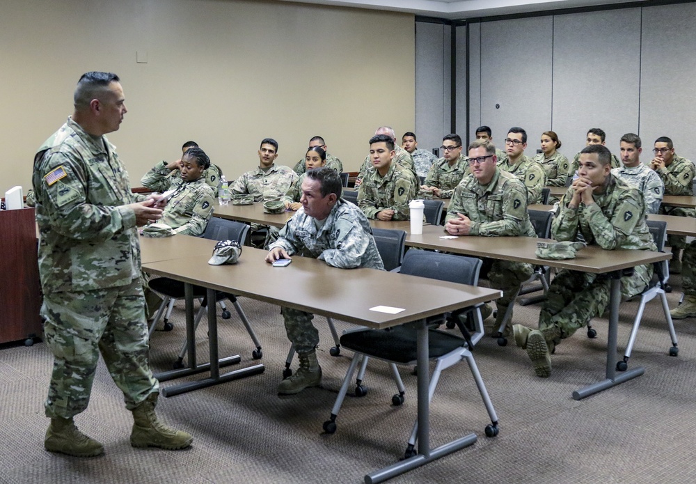 New Commander Meets Troops on Border