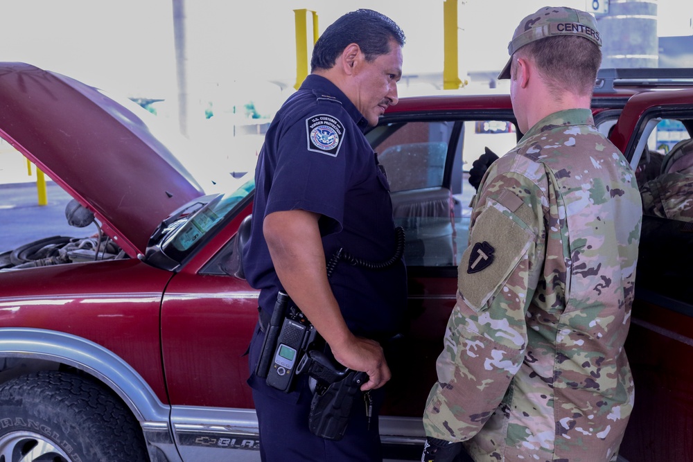 Guardsman Learns In/Outs of Vehicle Inspecting on Border