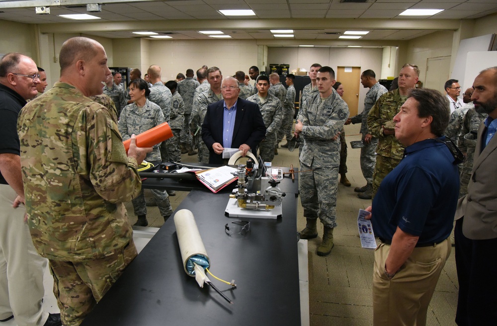 85th EIS provides open house