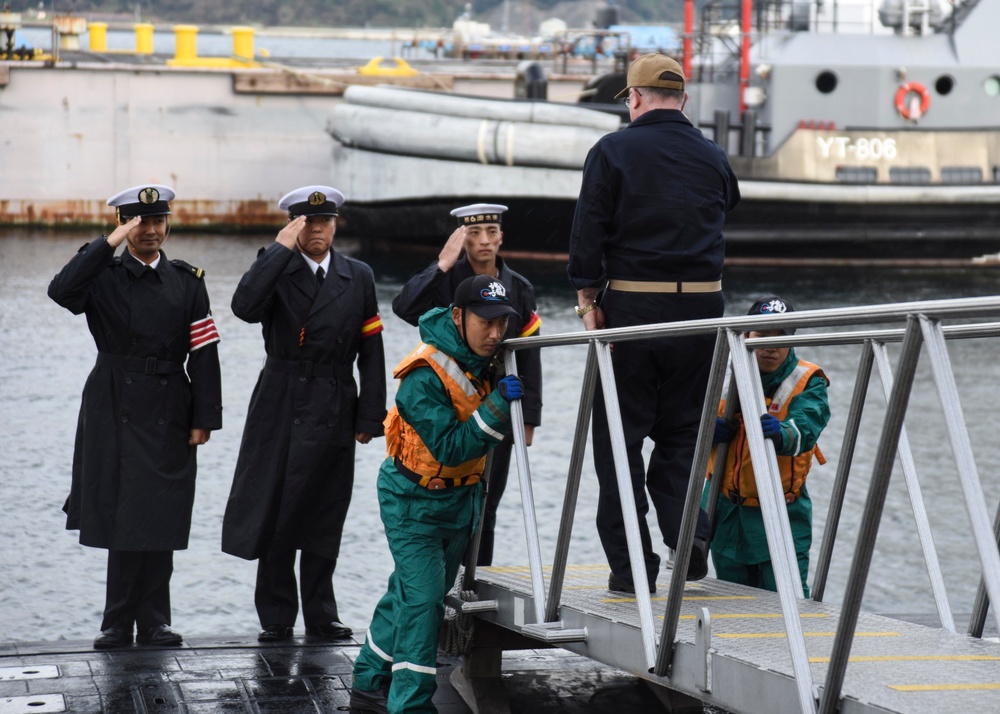 CSG 7 EMBARKS JMSDF SUBMARINE