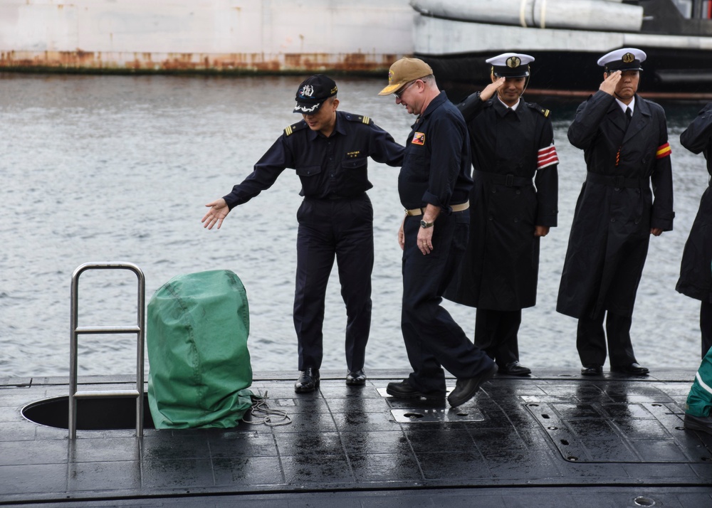 CSG 7 EMBARKS JMSDF SUBMARINE