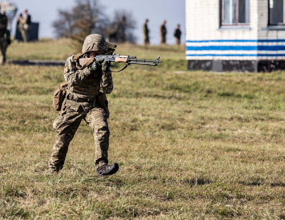 Soldiers from the 278th ACR oversee new rotational unit in Ukraine.