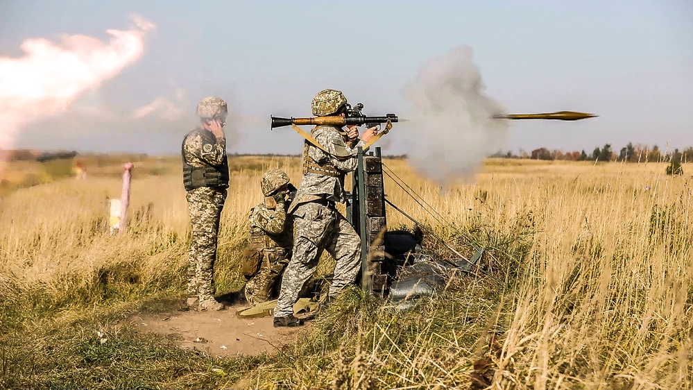 Soldiers from the 278th ACR oversee new rotational unit in Ukraine.