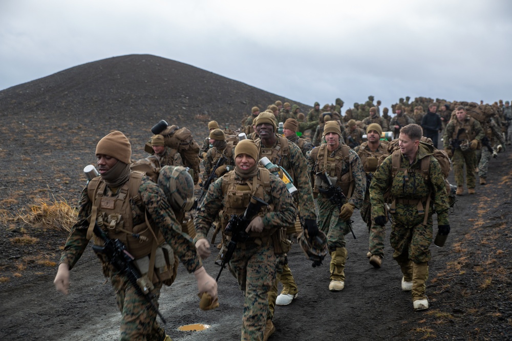 Marines conduct cold-weather training in Iceland