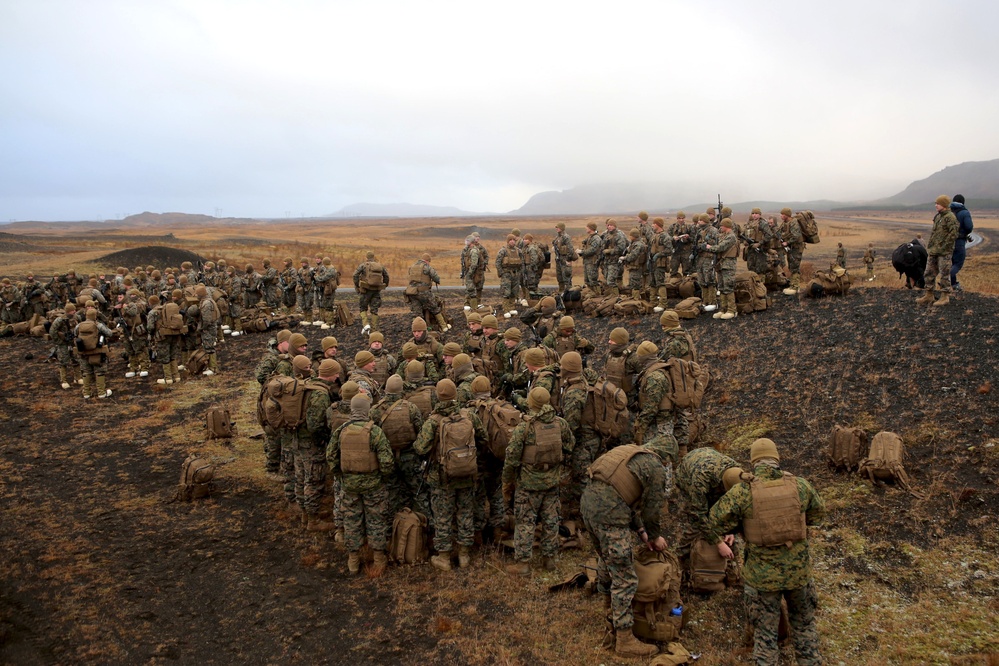 Trident Juncture 18 - Cold-weather training hike
