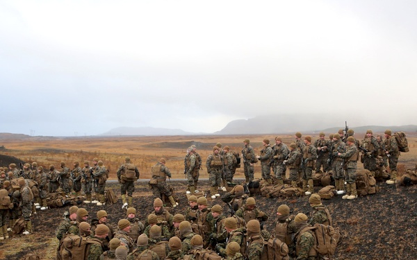 Trident Juncture 18 - Cold-weather training hike