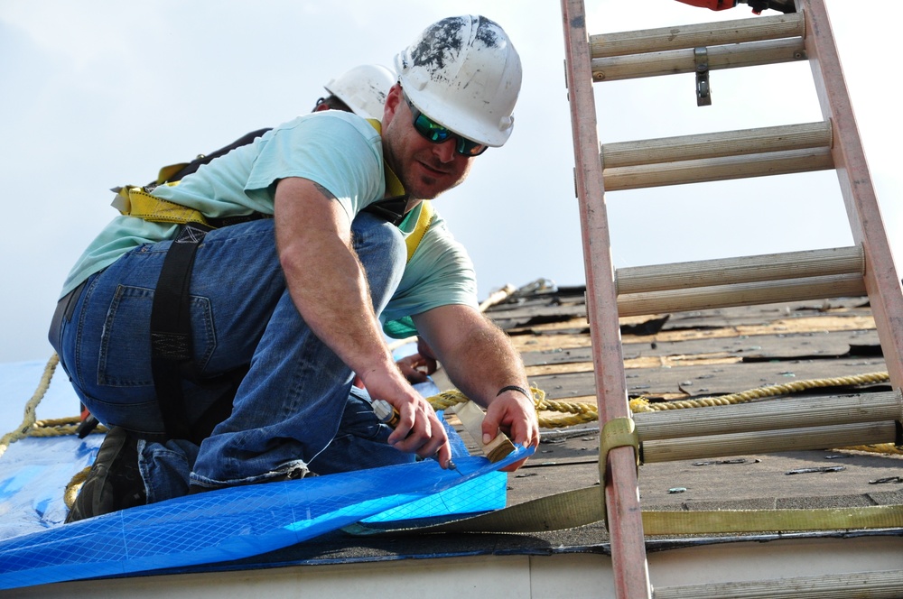 USACE Begins Blue Roof Installation