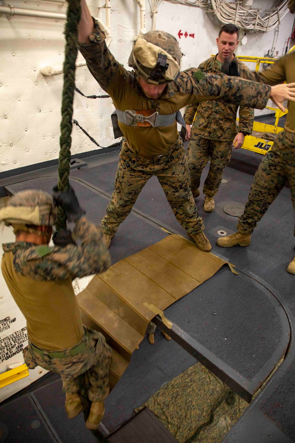 BLT Marines fast rope in the Arlington