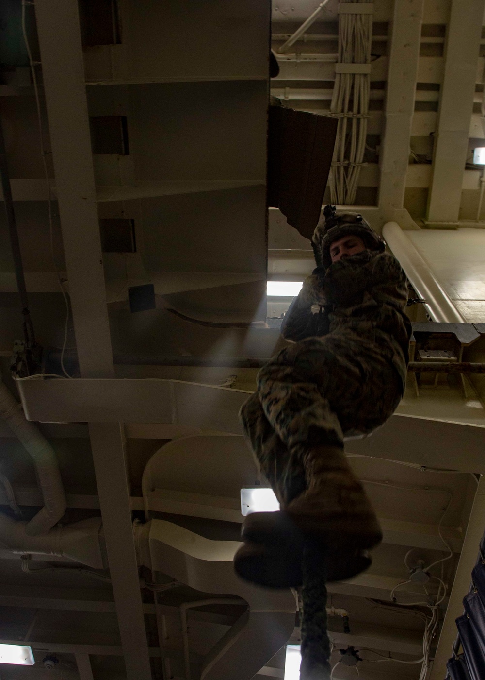 BLT Marines fast rope in the Arlington