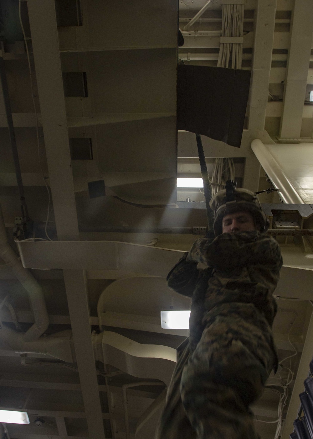 BLT Marines fast rope in the Arlington