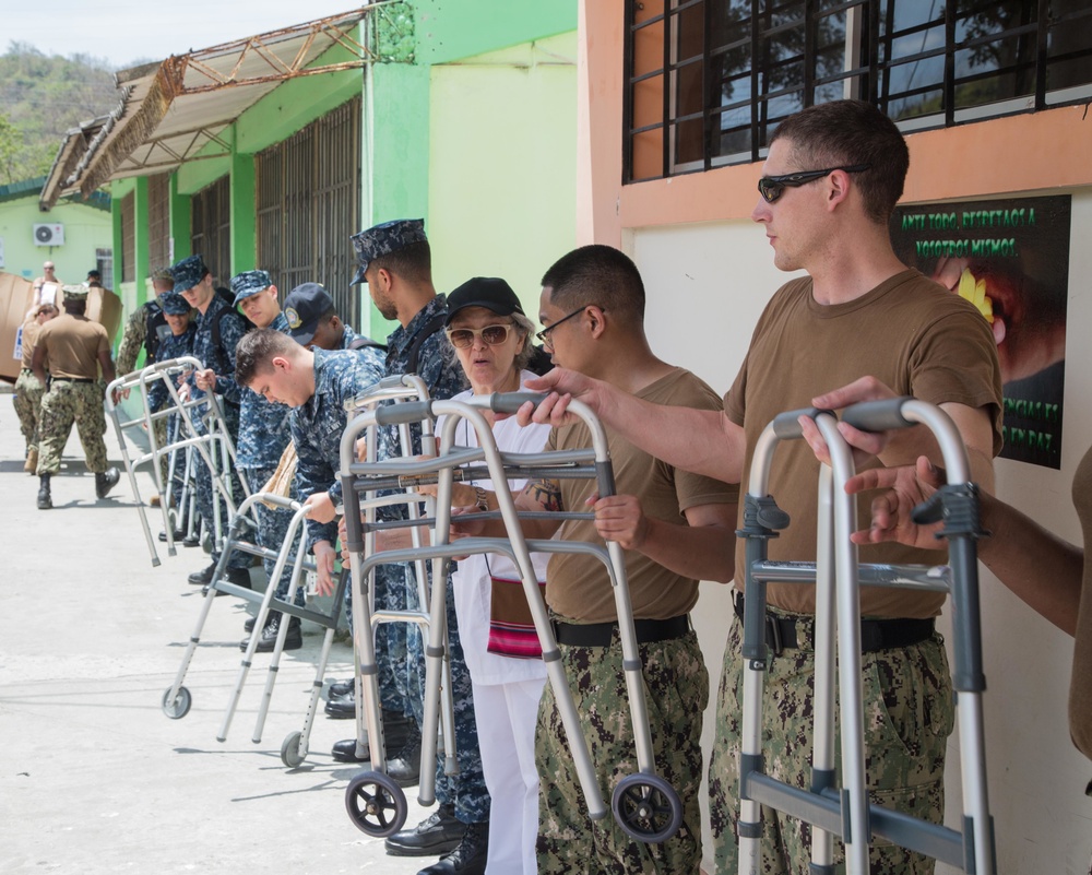 USNS Comfort Personnel Commence Setup at Two Medical Sites in Ecuador