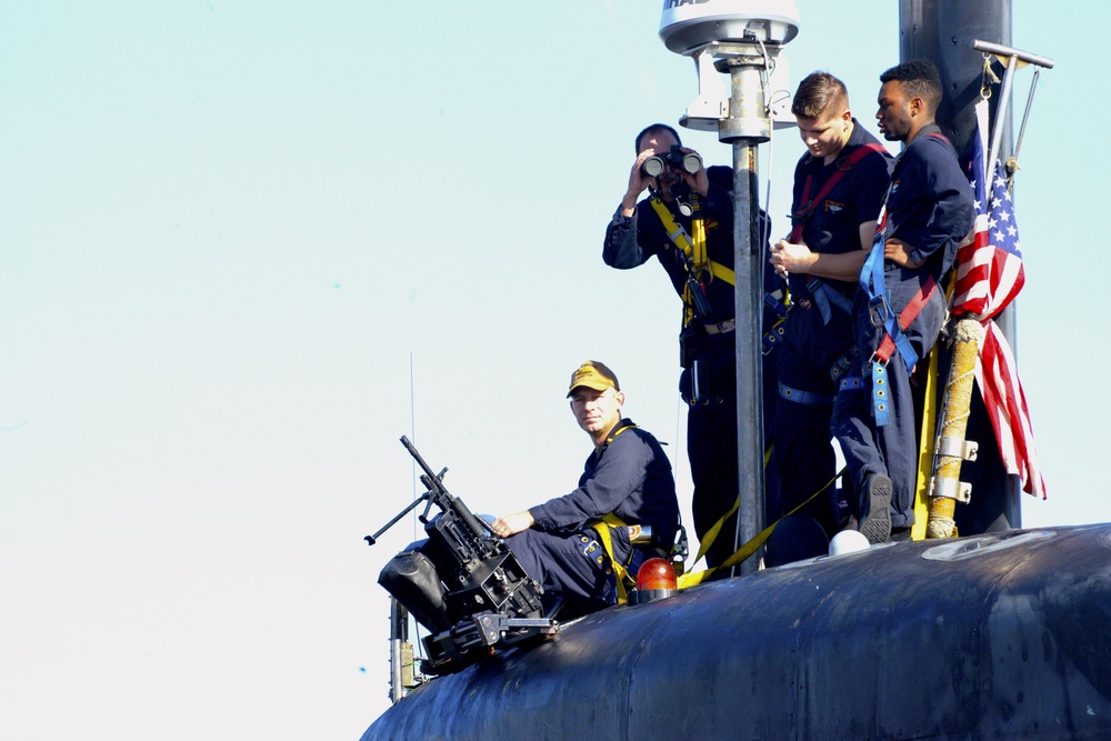 USS Tennessee (SSBN 734) (Blue) Returns to Naval Submarine Base Kings Bay