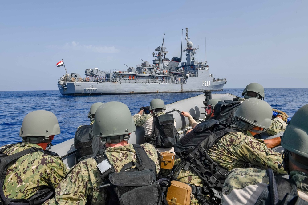 USS Mitscher Conducts PASSEX with Egyptian Navy