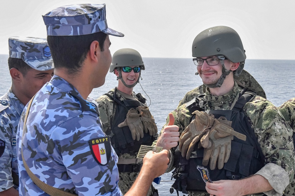 USS Mitscher Conducts PASSEX with Egyptian Navy