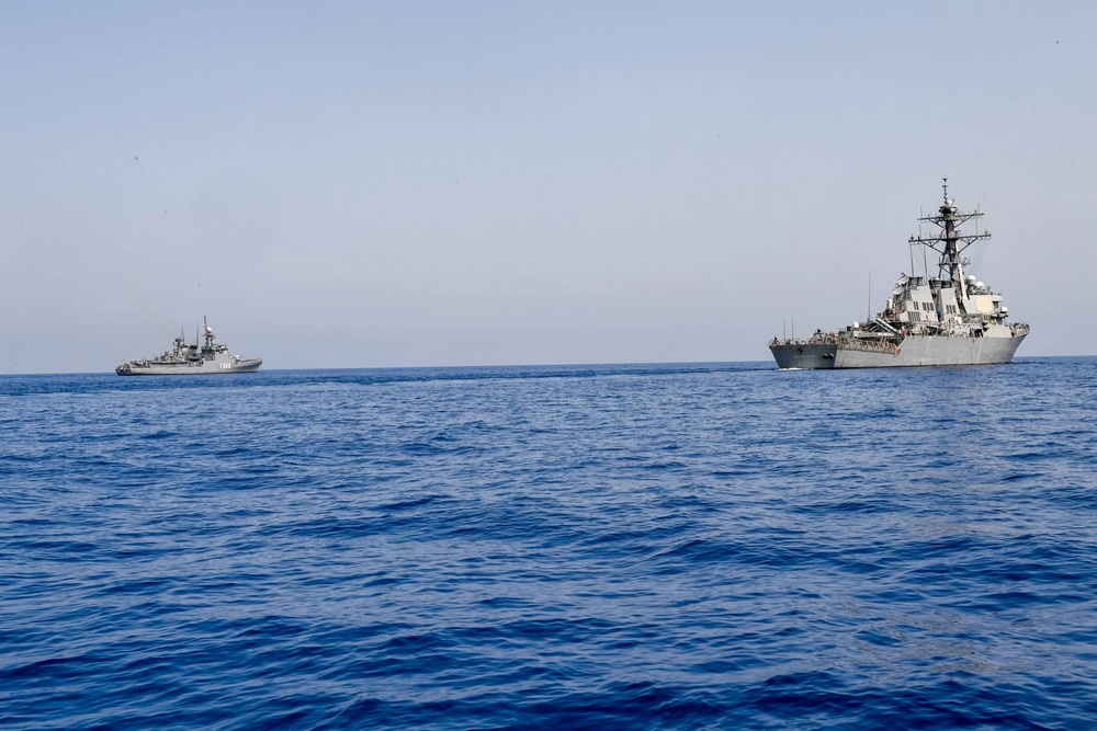 USS Mitscher Conducts PASSEX with Egyptian Navy