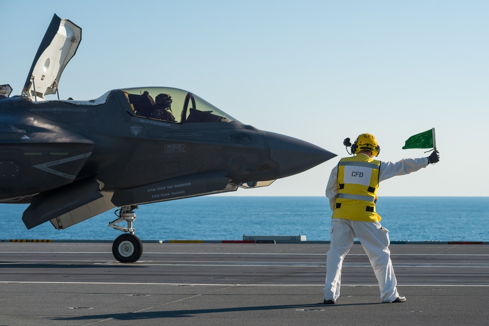 ITF First of Class Flight Trials (Fixed Wing) activities aboard HMS Queen Elizabeth, week of Sept 30