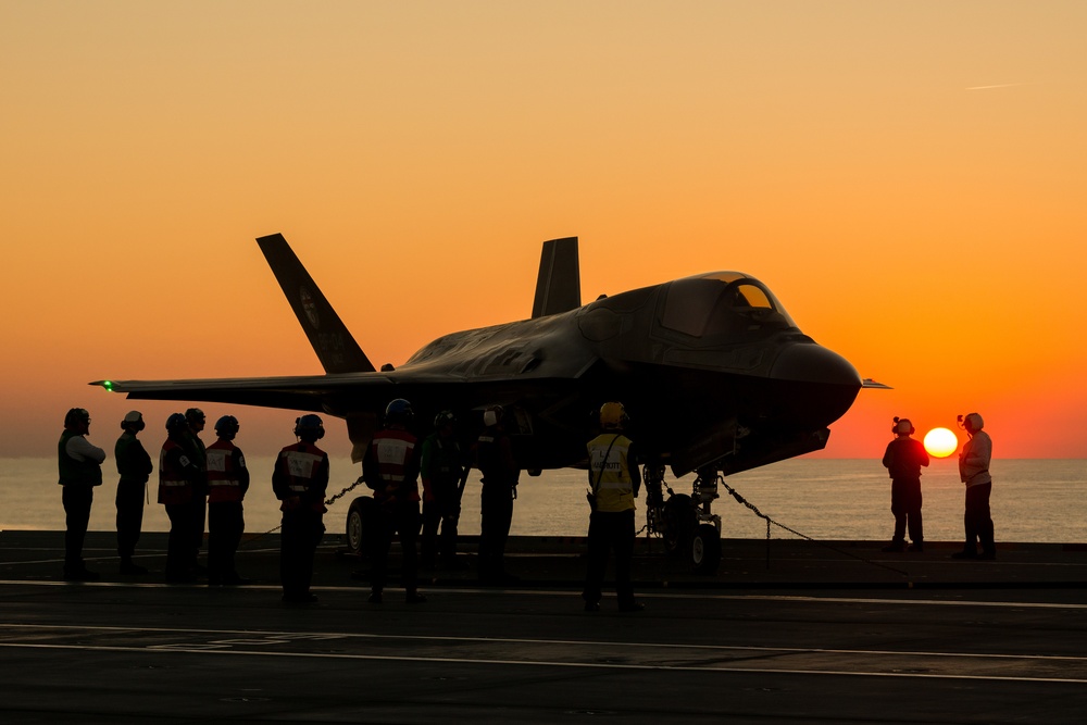 ITF First of Class Flight Trials (Fixed Wing) activities aboard HMS Queen Elizabeth, week of Sept 30