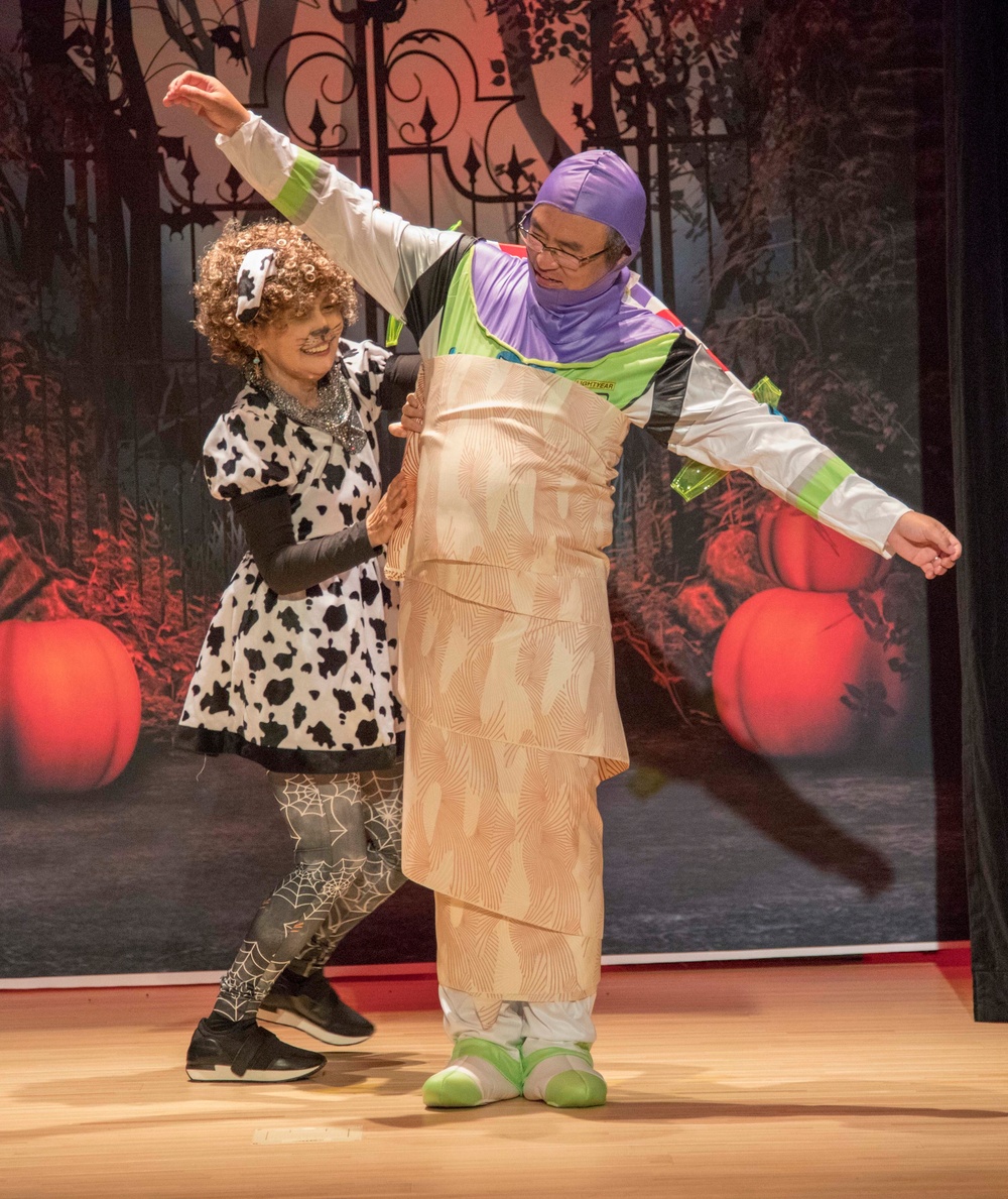 Halloween Carnival in Iwakuni City creates opportunity to make friends