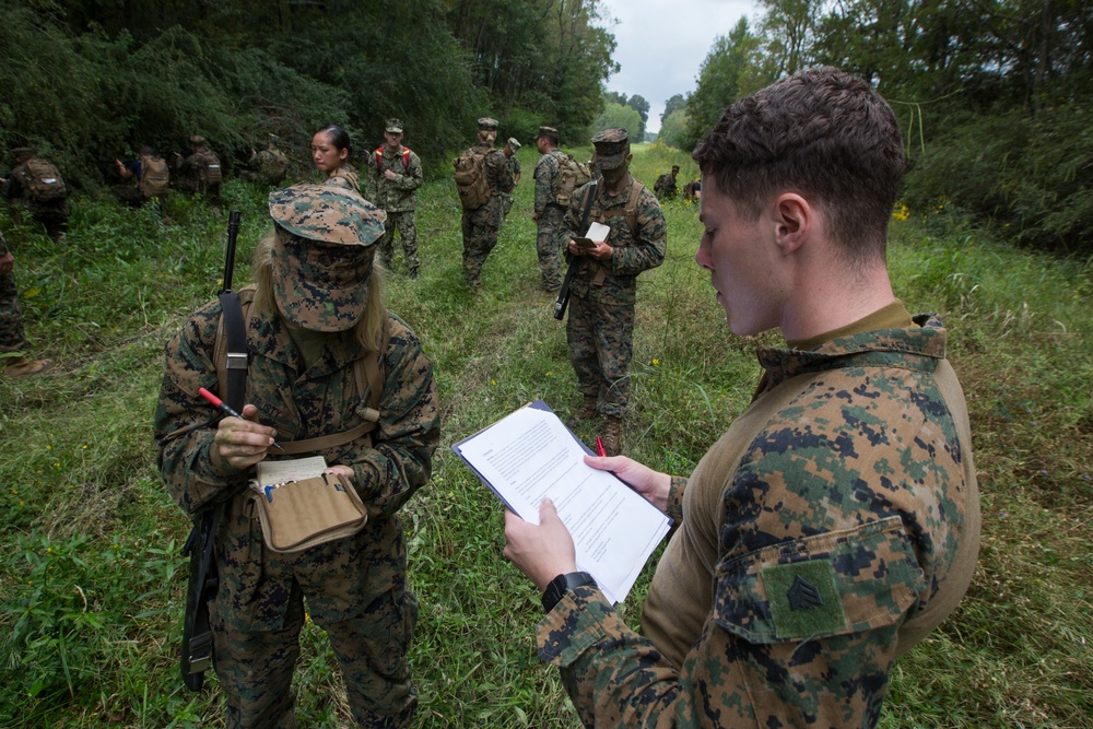 MARFORRES Marines evaluate NROTC Midshipmen